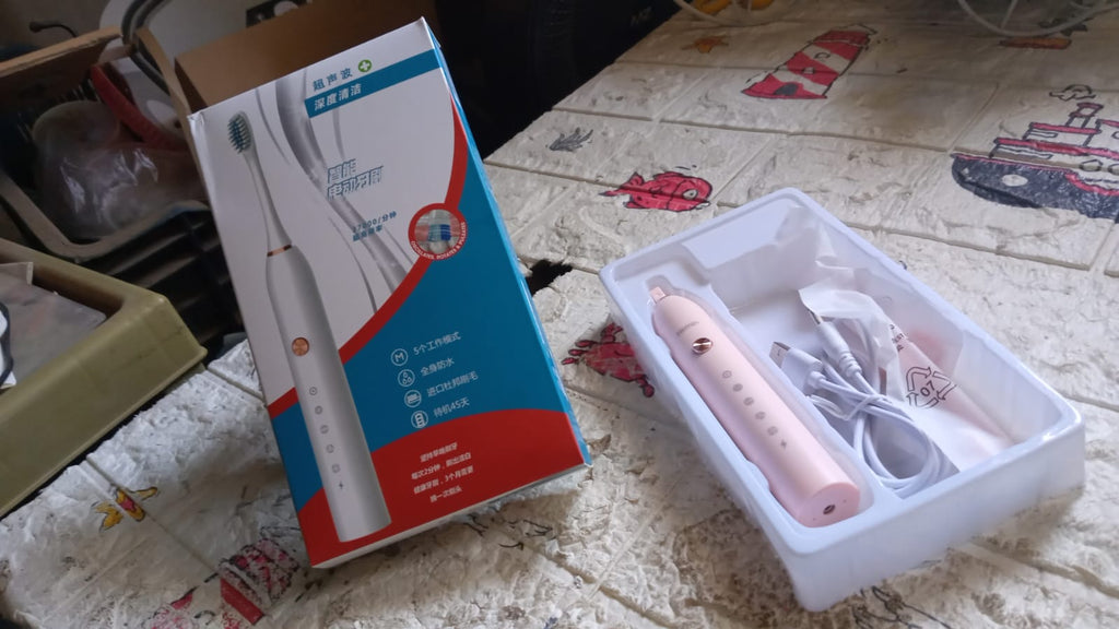 Electric Toothbrush for Adults & Teens – Deep Cleaning with Extra Brush Heads